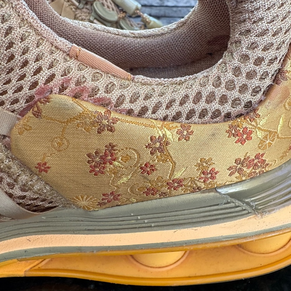 Nike Women's Beige Mesh Athletic Shoes - Picture 5 of 6